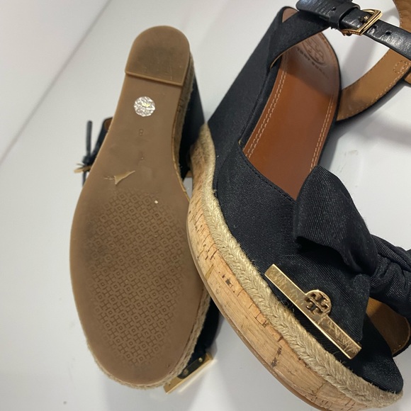 Tory Burch Women’s Black Penny Wedge Sandal - Picture 14 of 15